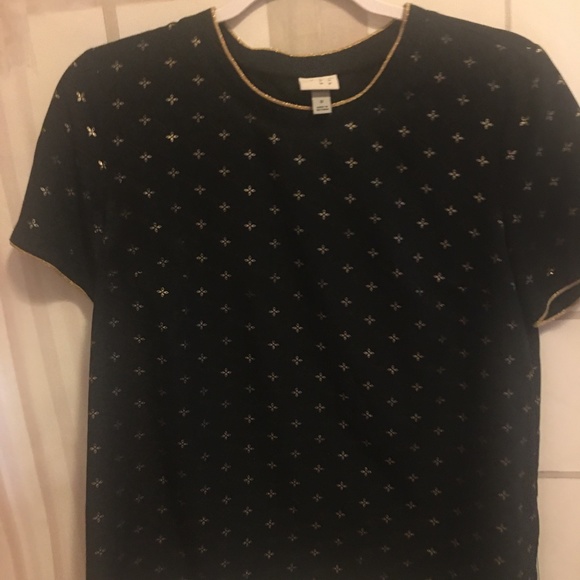 Small Black Short Sleeve Top - Picture 1 of 6